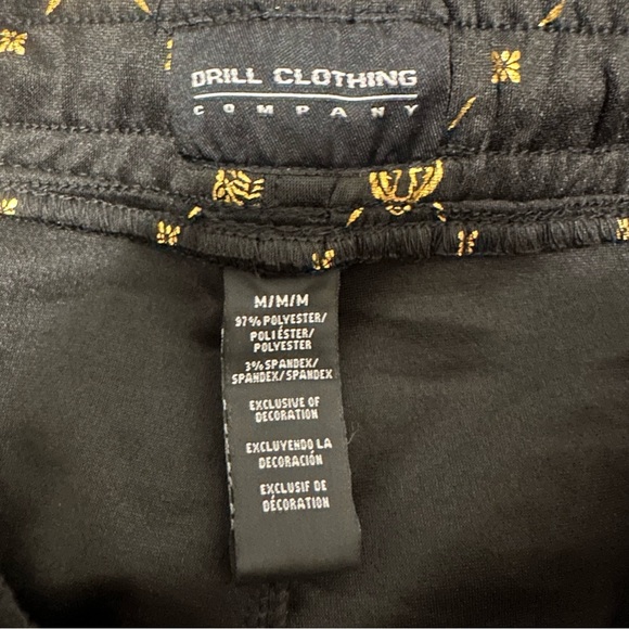 NWT DRILL CLOTHING COMPANY Gold & Black Tiger Print Mens Short Size M - Picture 8 of 9